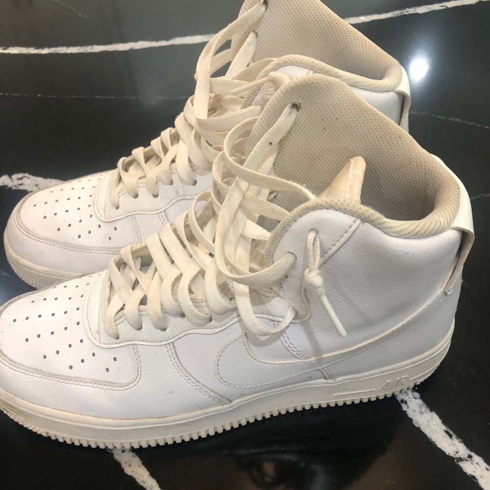 **PRICE DROP** Nike Air Force 1 Hightops